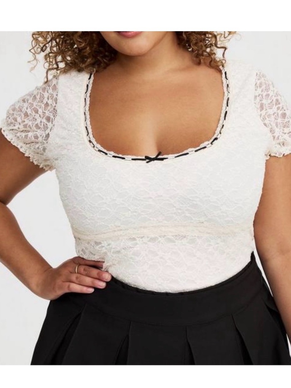 torrid white Lace Short Sleeve Scoop Neck Top with Black Trim